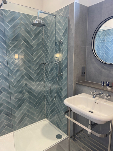 Bathroom 5, New Place, Hampshire