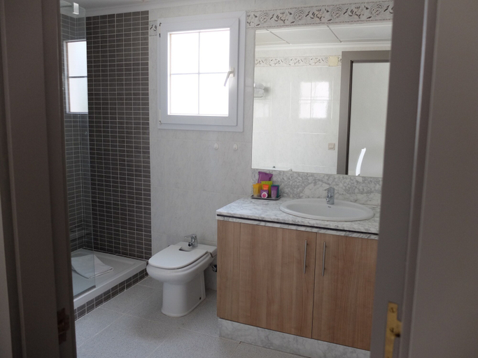 Bathroom 5, Aparthotel HG Jardin de Menorca, Baleares