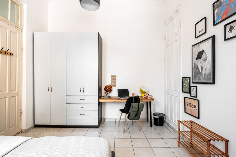 Bedroom 3, 15 Ben Yehuda Studios