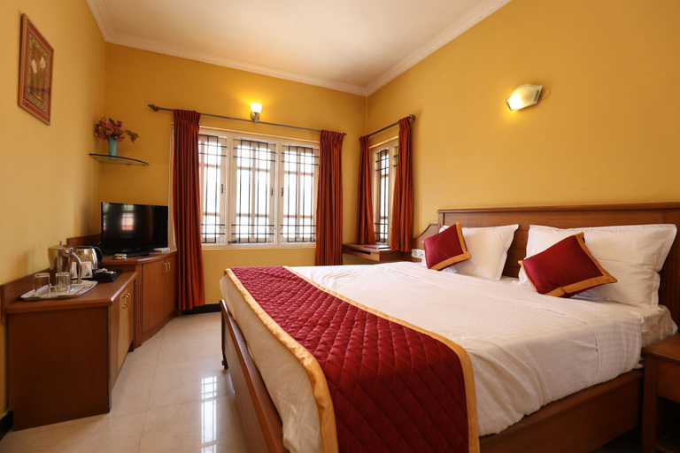 Bedroom 2, Hotel Silver Oak, The Nilgiris