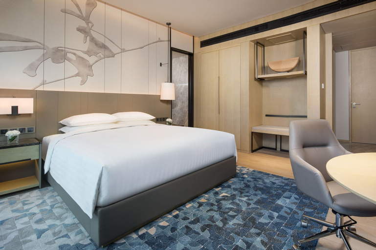 Bedroom 2, Courtyard by Marriott Shanghai Hongqiao, Shanghai