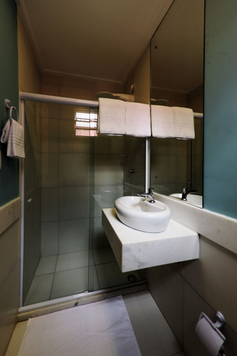 Bathroom 4, Bahia Prime Hostel, Salvador