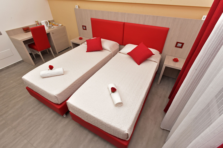 Bedroom 5, Eden Rooms, La Spezia