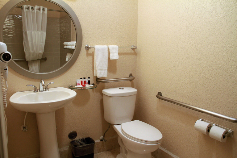 Bathroom 4, Baymont by Wyndham Stevens Point, Portage