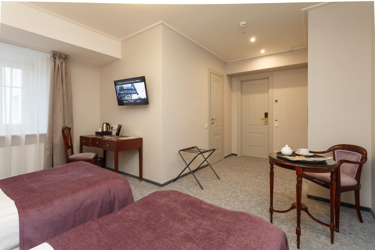 Bedroom 2, Medea Hotel, Central