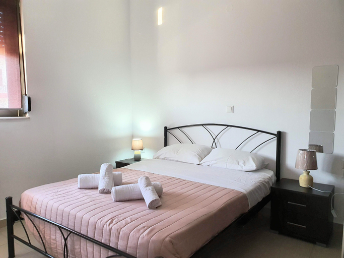 Bedroom 2, Iriana's Apartment in Center 2, Crete
