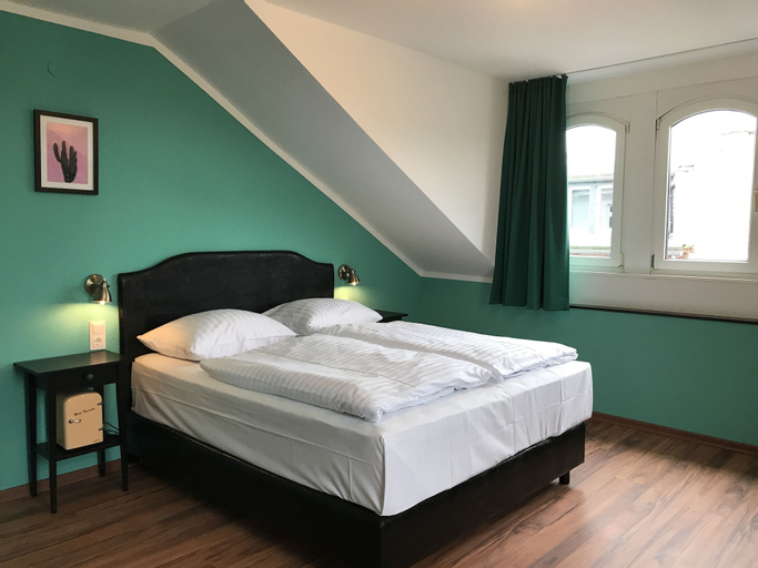 Bedroom 12