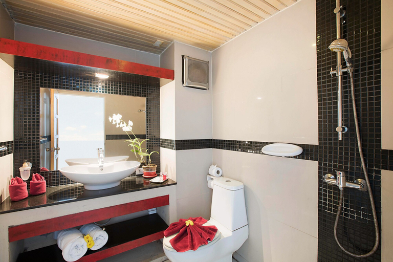 Bathroom 3, Enjoy Beach Hotel, Ko Samui