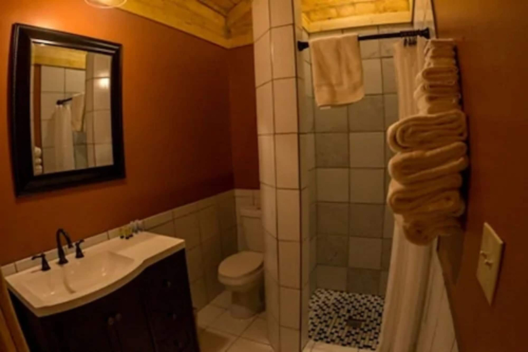 Bathroom 5, Denali Tri-Valley Cabins, Denali