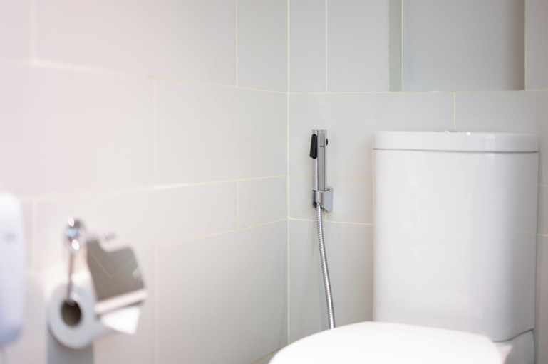 Bathroom 7