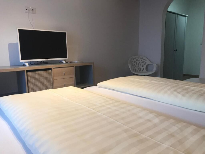 Bedroom 2, Hotel Färberwirt, Kufstein