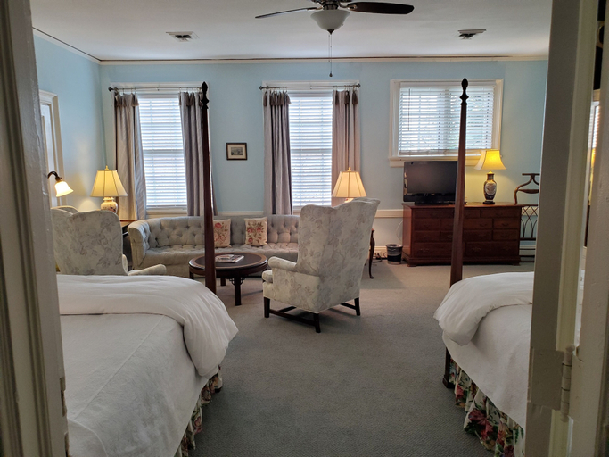 Bedroom 3, Morehead Inn, Mecklenburg