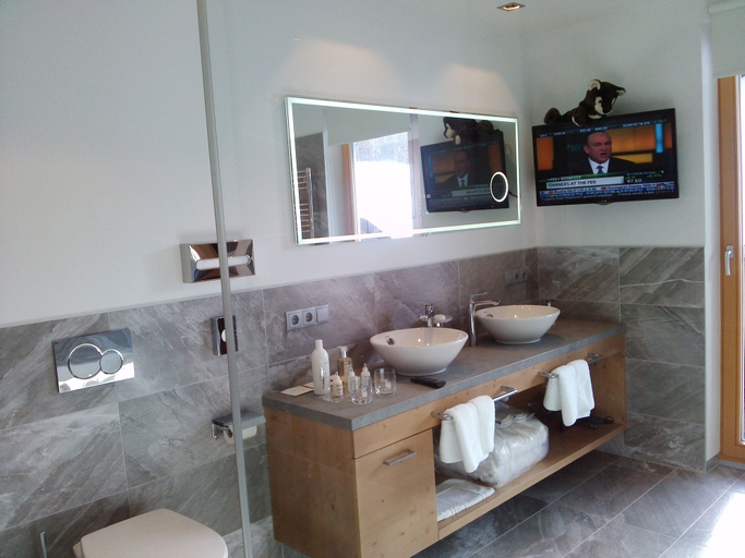 Bathroom 4, Vergeiner, Innsbruck Land