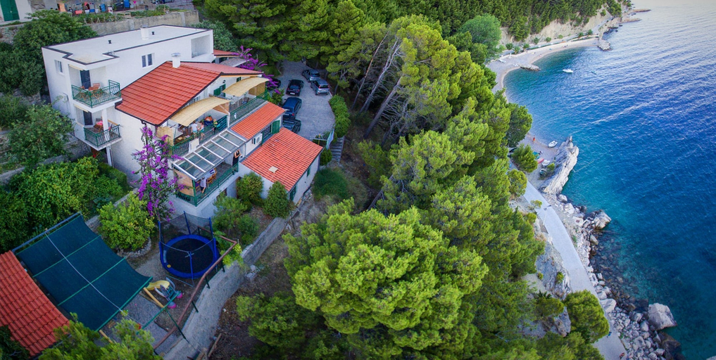 Exterior & Views, Apartments Mira Beachfront Bliss, Brela