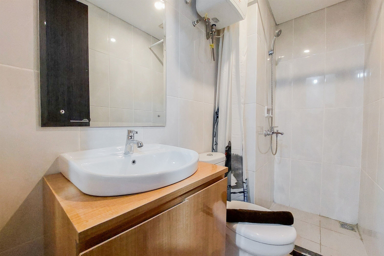 Bathroom 2, Best Deal And Comfortable 2Br Serpong Garden Apartment, Tangerang