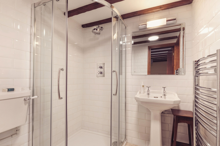 Bathroom 4, Bank Ground Farm, Cumbria