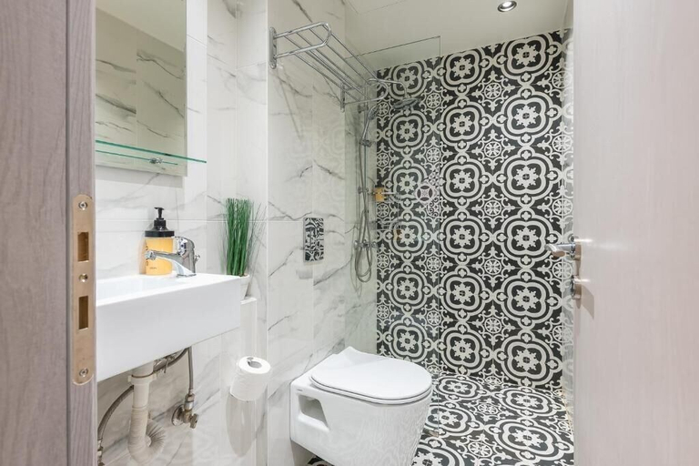 Bathroom 5, Filia Place, Attica