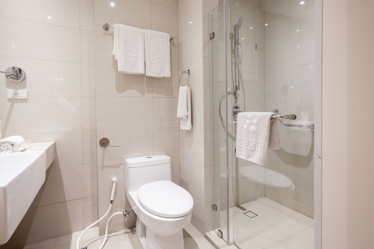 Bathroom 5, Jinjiang Inn Ortigas, Pasig City