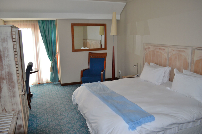 Bedroom 3, Protea Hotel by Marriott Walvis Bay Pelican Bay, Walvisbay Urban