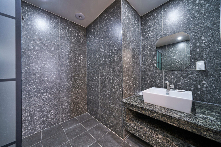 Bathroom 4, BON Hotel, Gimhae