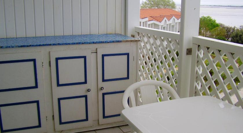 Exterior & Views 3, Appartement d'une chambre a Fouras a 50 m de la plage avec vue sur la mer piscine partagee et jardin, Charente-Maritime