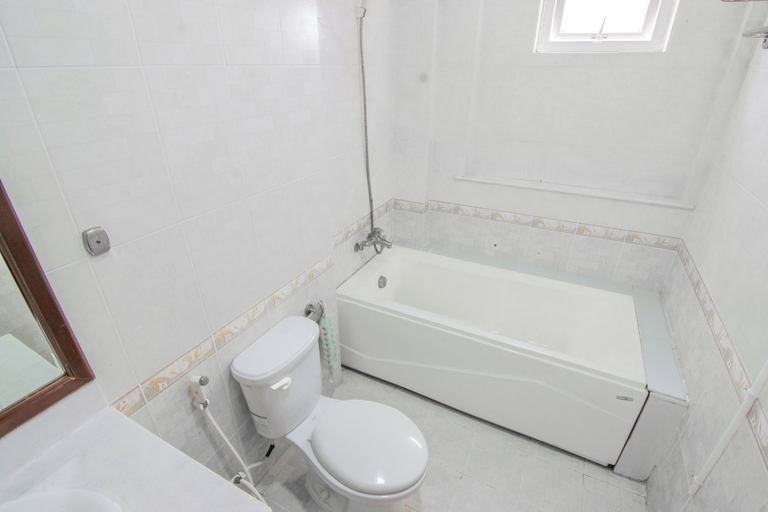 Bathroom 3, Ngoc Tung Hotel, District 7