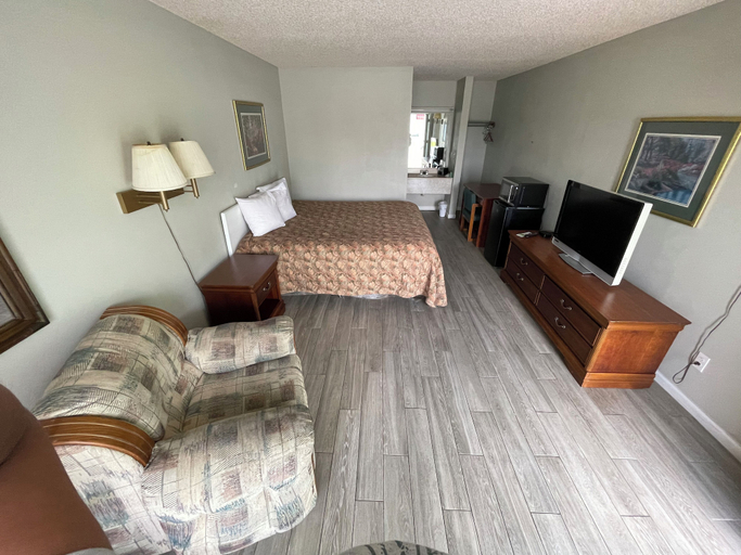 Bedroom 2, Gateway Inn, Columbia