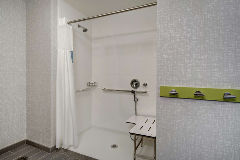 Bathroom 4, Hampton Inn & Suites Sunnyvale Silicon Valley, Santa Clara