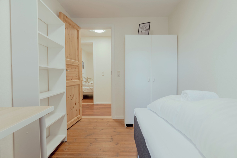 Bedroom 3, Aparthotel - Marina - Central - Tórshavn, Tórshavn