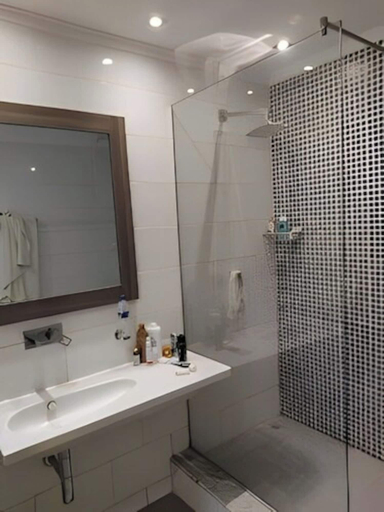 Bathroom 5, Loft Hotel, Eti-Osa