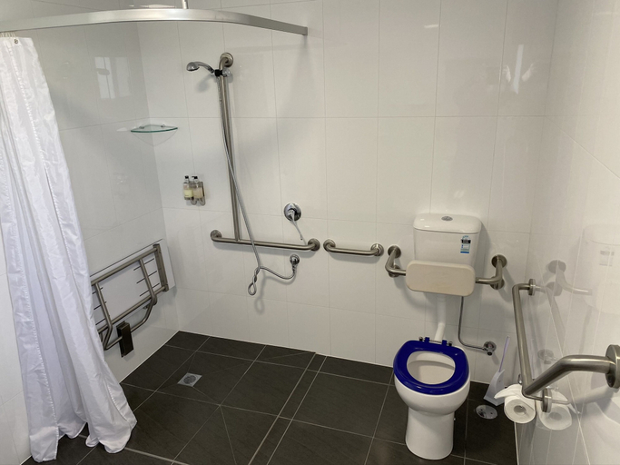 Bathroom 5, The Leeton Heritage Motor Inn, Leeton