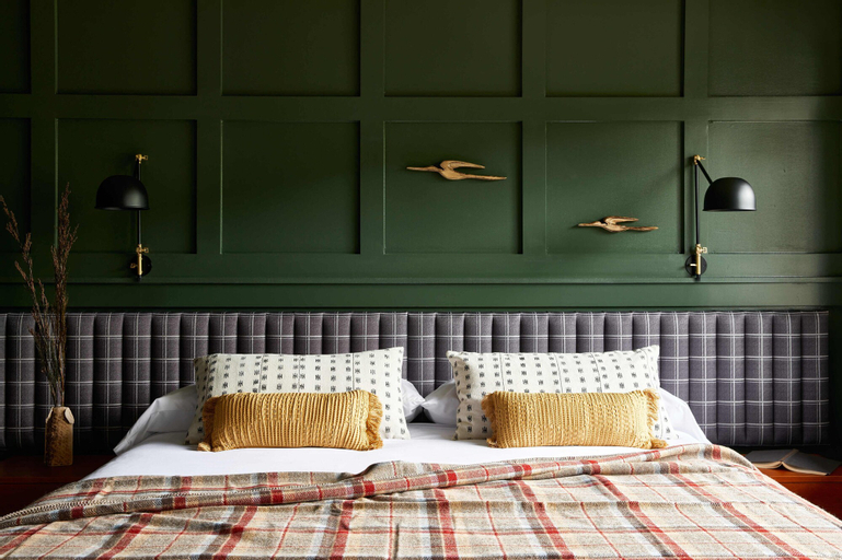 Bedroom 3, Hunter Lodge, a Bluebird by Lark, Greene
