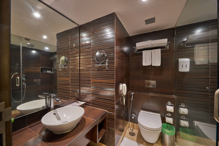 Bathroom 5, Royal Orchid Central Grazia, Thane