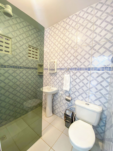 Bathroom 4, Pousada Obah Village, Cruz
