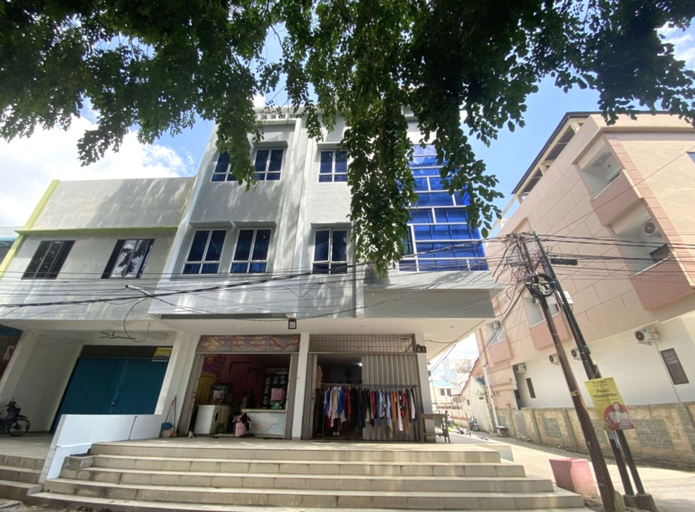 Exterior & Views 1, Hotel O Happy 777, Batam