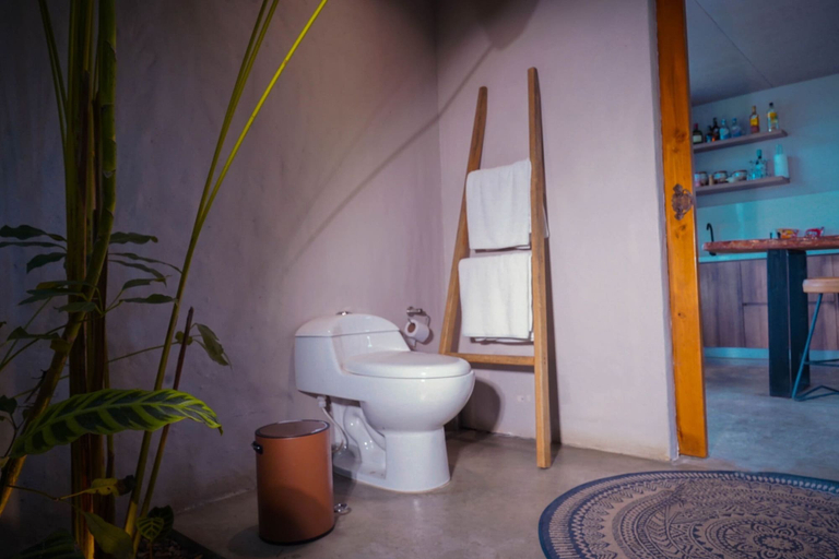 Bathroom 3, Amanatu Ecolodge & Spa, Filandia