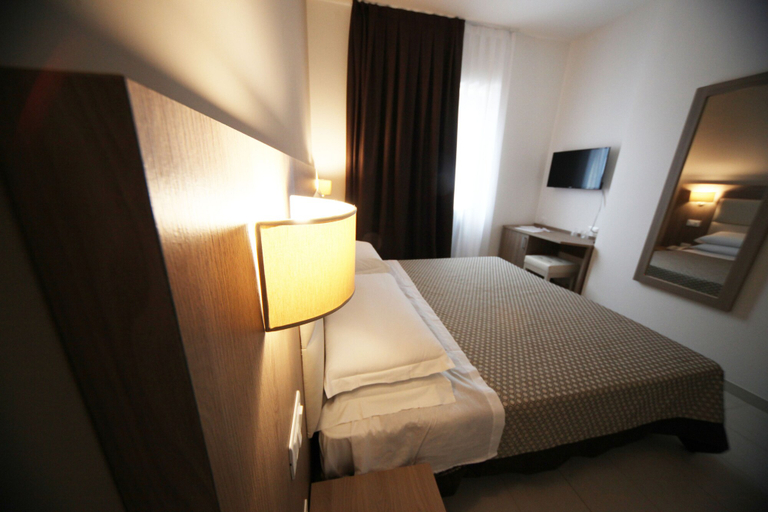 Bedroom 2, Hotel St. Giorgio, Salerno