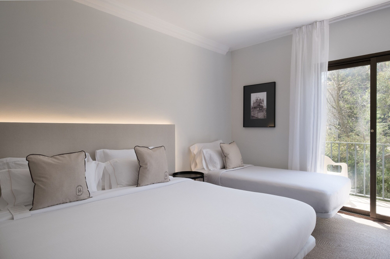 Bedroom 3, Hotel Montjoi, Girona