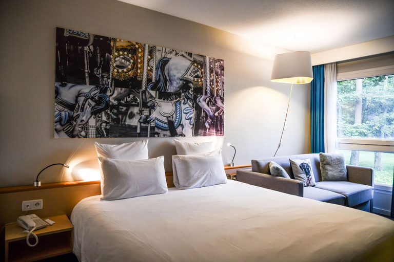 Bedroom 3, Demeures de campagne Château de Fontainebleau – Mercure, Seine-et-Marne