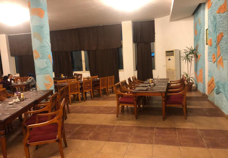Food & Drinks, Chalet for rent in the North Coast, Burj al-'Arab