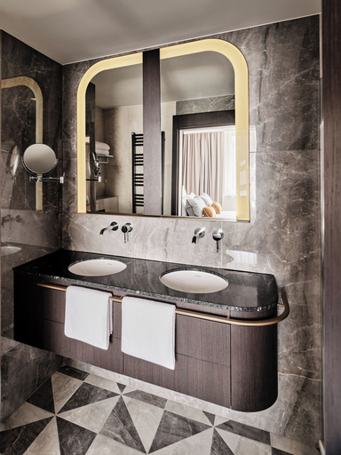 Bathroom 5, The Crown Krakow Center - Handwritten Collection ACCOR, Kraków City