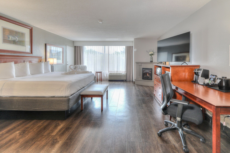 Bedroom 3, The Ramsey Hotel and Convention Center Pigeon Forge, Sevier