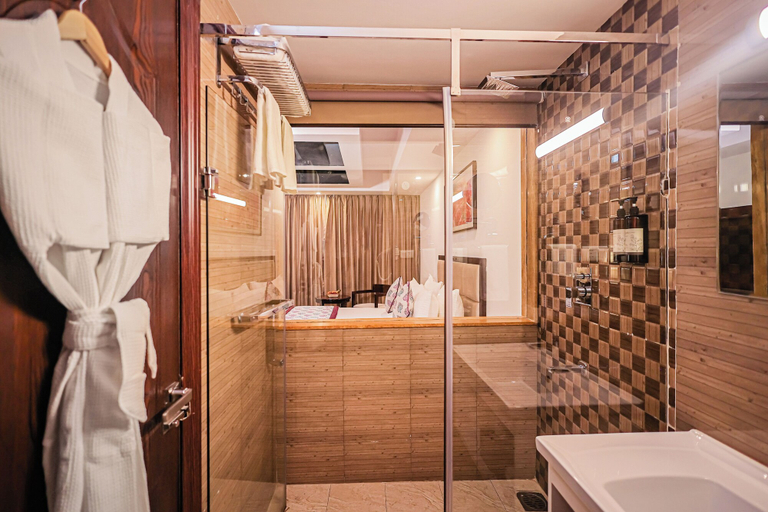 Bathroom 4, Regenta Resort MARS Valley View, Shimla
