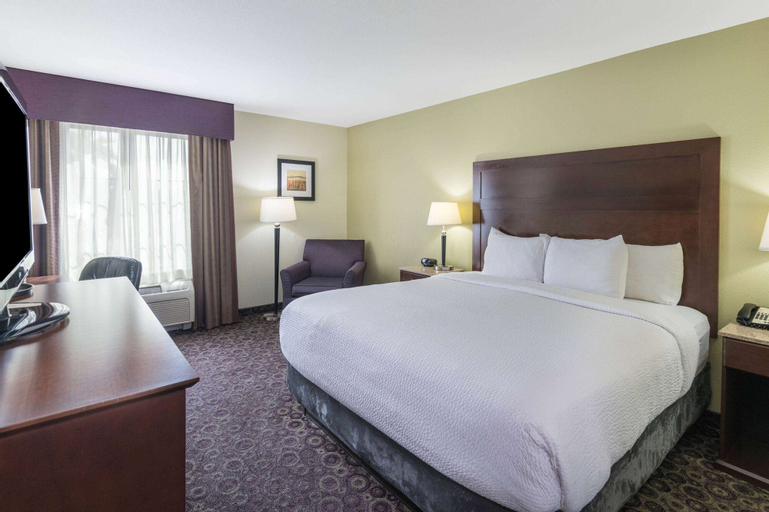 Bedroom 3, La Quinta Inn & Suites by Wyndham Las Vegas Airport South, Clark