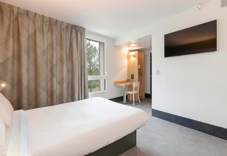 Bedroom 3, B&B HOTEL Saint-Geours-De-Maremne Hossegor, Landes