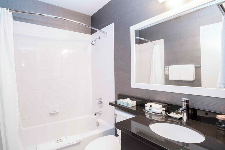 Bathroom 5, Sandman Hotel & Suites Prince George, Fraser-Fort George