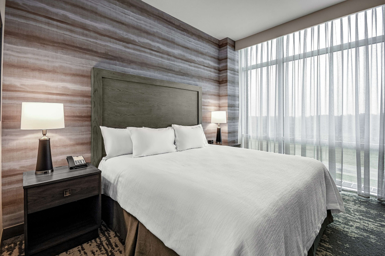 Bedroom 3, Embassy Suites by Hilton Jonesboro Red Wolf Convention Center, Craighead