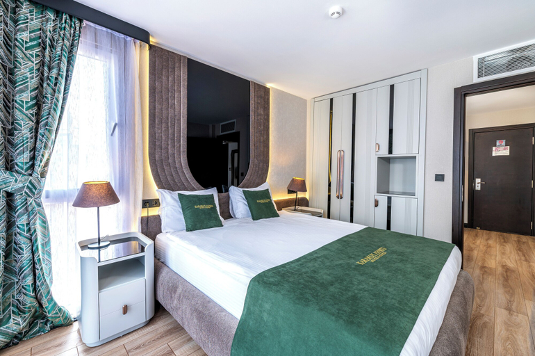 Bedroom 4, Karakoy Aparts Hotel, Beyoğlu