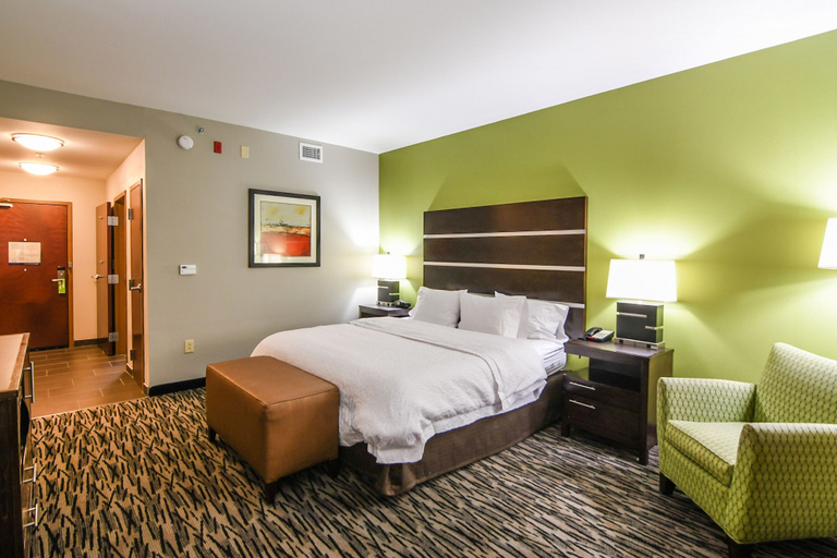 Bedroom 4, Hampton Inn Foley, Baldwin