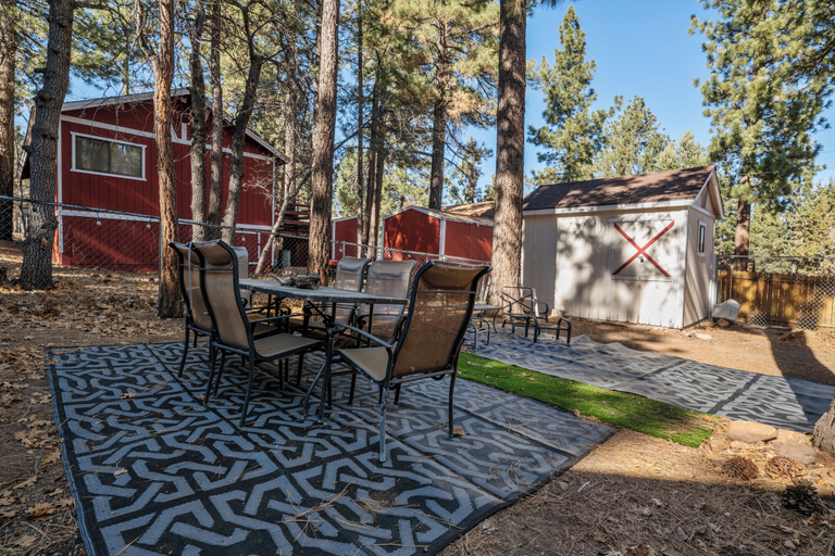 Others 5, Vanderhut Chalet, San Bernardino